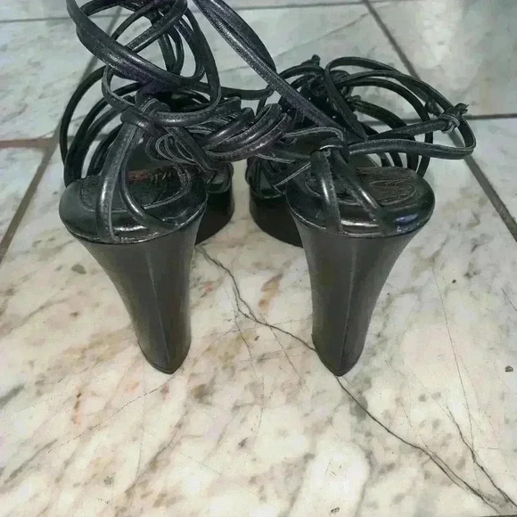 arturo chiang heels - Picture 3 of 3